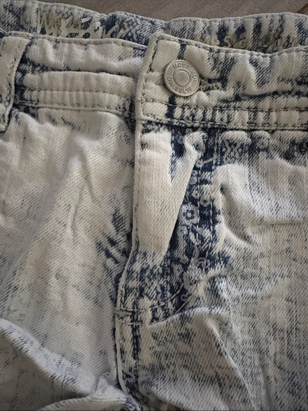 Mossimo Supply Co. Light Blue Acid-Wash Denim Shorts with White Crochet Accent - Picture 3 of 4